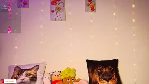 Eva  online show from January 10, 11:59 am