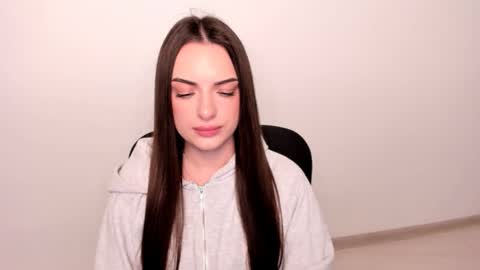 Eva online show from March 10, 1:32 pm