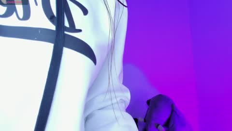 Eva Shinee online show from April 16, 10:26 am