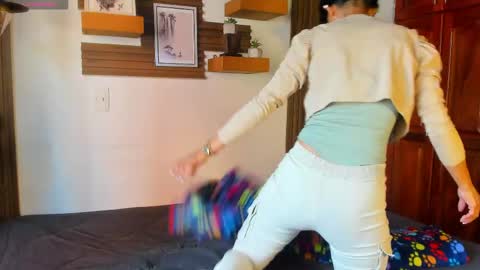 Eva online show from April 21, 2:13 pm