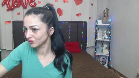 EvaClarkk online show from April 24, 12:52 pm