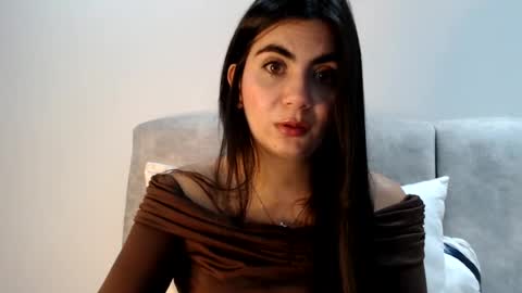 evacollins12 online show from August 3, 9:53 pm