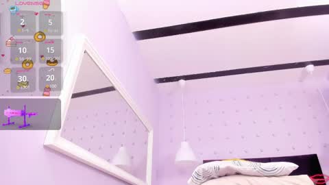 evahalston online show from February 10, 12:30 am