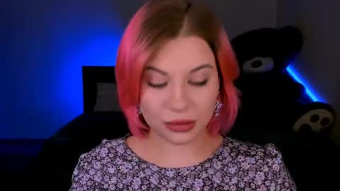 Eva online show from March 4, 8:49 pm