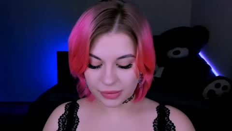 Eva online show from March 6, 10:15 pm