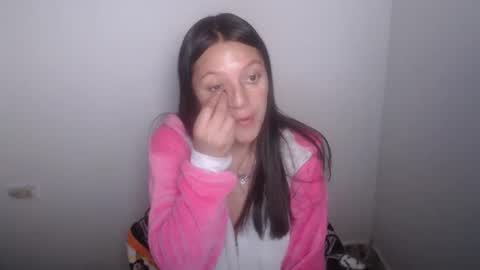 evangeline_petite online show from May 18, 3:27 am