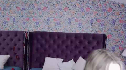 Eva online show from October 15, 8:33 pm