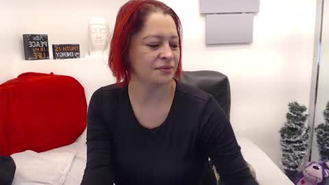 Eva Twiss online show from March 6, 12:00 pm