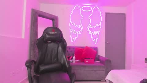 evelin__thompsson online show from April 22, 3:58 am