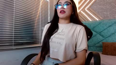 Eveline  online show from February 25, 7:16 pm