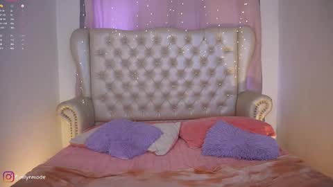 evelyn evelyn online show from February 4, 4:54 pm