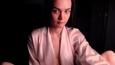 Evelyn online show from February 4, 3:59 pm