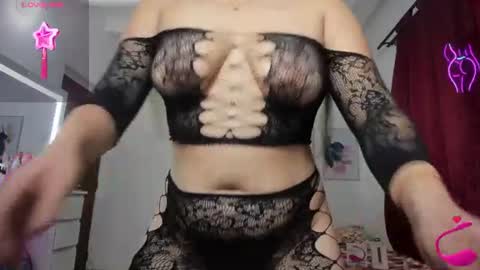 Evelyn online show from July 9, 10:33 pm