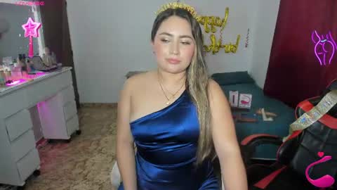 Evelyn online show from August 6, 7:32 pm