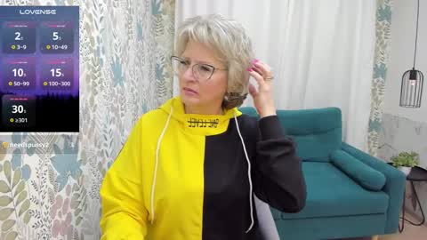 Evelyn online show from March 11, 5:24 am