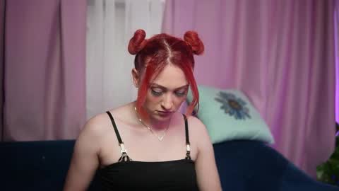  Evelyn  online show from June 7, 8:15 pm