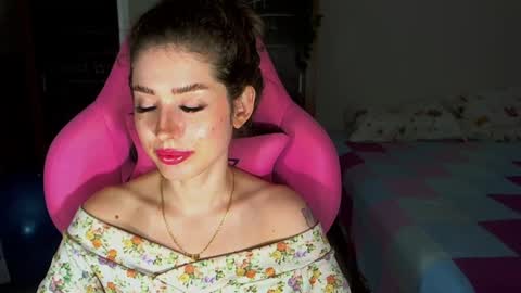 eveonly online show from December 22, 12:07 am