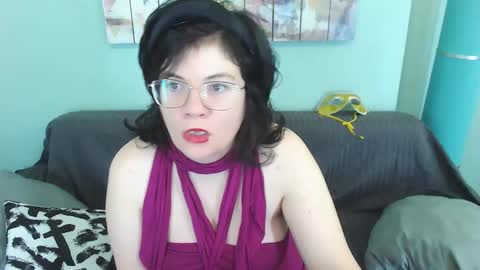 Everly online show from February 18, 9:10 am