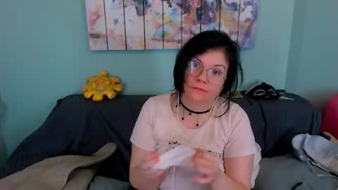 Everly online show from March 4, 10:00 am