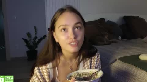 evi_woow online show from September 21, 9:57 pm