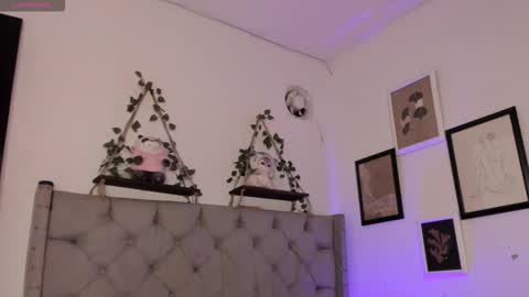 Ivi Alejandra  online show from January 16, 6:48 pm