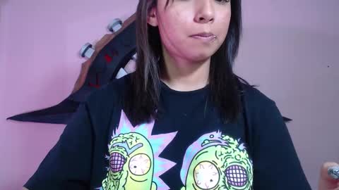 Im Evy online show from November 19, 6:08 pm