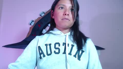 Im Evy online show from December 23, 1:31 am