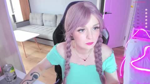  Amy  online show from October 13, 11:35 am