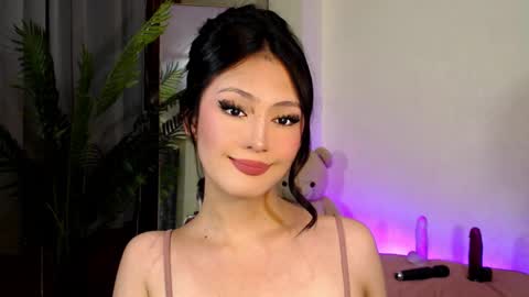 Candy  online show from December 14, 12:44 pm