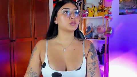 Emily online show from January 13, 7:29 pm