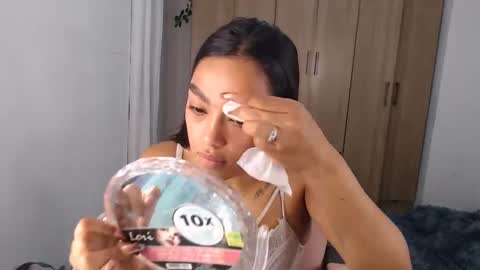 fairylatin online show from March 4, 9:40 am