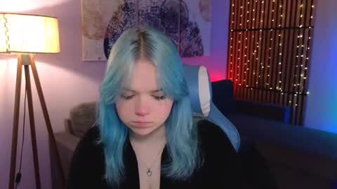 Bella online show from October 15, 2:08 pm