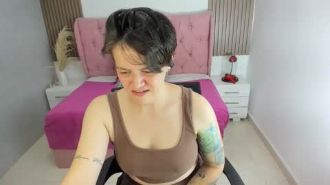 FANNY online show from February 3, 2:53 am