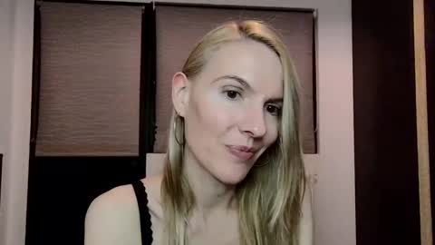 Fanny online show from January 3, 8:32 am