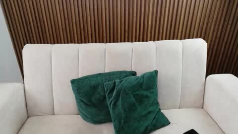 Feelena online show from February 25, 6:39 pm