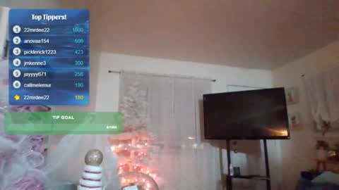 Soley online show from February 10, 11:45 pm