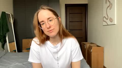 Mary online show from April 28, 10:08 am