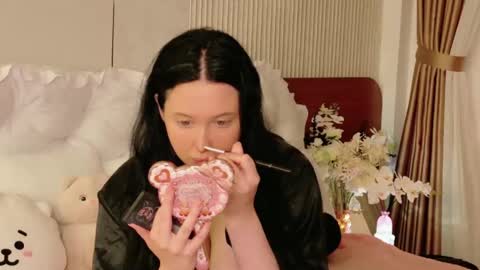 Felicia Herceg online show from January 15, 11:27 am