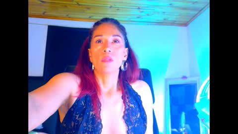 stefannia online show from October 12, 2:25 am