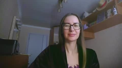 feraliss online show from December 15, 9:25 am