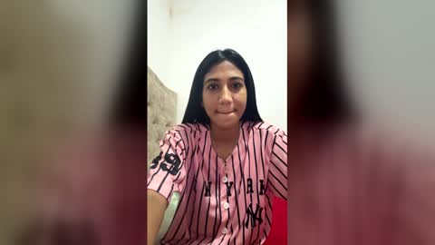 Freyja  online show from December 14, 7:41 pm