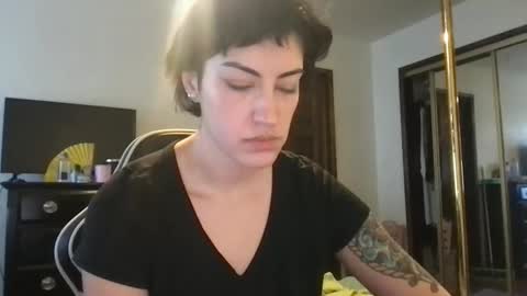 fgsammie online show from January 12, 10:48 pm