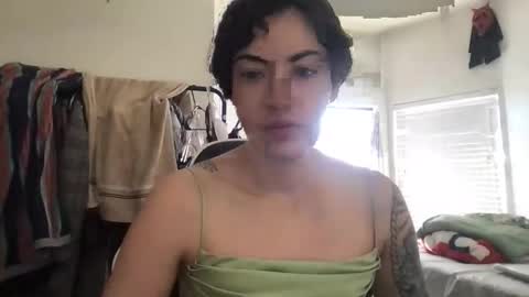 fgsammie online show from April 8, 11:29 pm