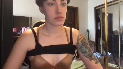 fgsammie online show from February 9, 10:56 pm