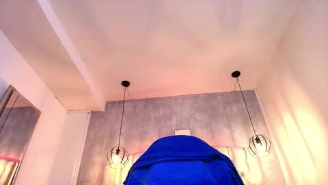   online show from November 18, 11:55 am