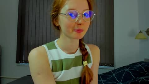 fire_luna online show from December 27, 7:29 am