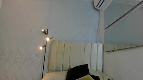 Flavia online show from April 18, 1:02 pm