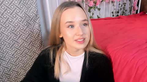 Amina online show from November 17, 1:12 pm