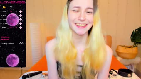 FlexiMona online show from February 14, 8:42 am