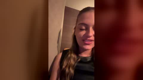 flirtfever23 online show from April 24, 9:50 pm